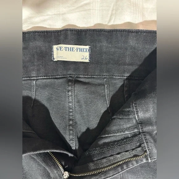 We The Free Jayde Flare Jeans            Size 26 ***Like New*** - Picture 2 of 11